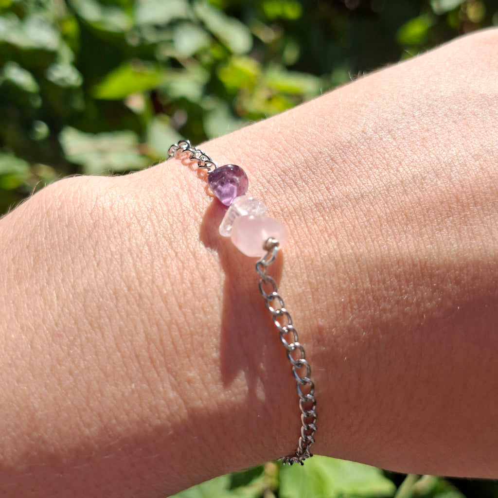 Golden triangle chip bracelet